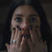 異色のホラードラマ「なにかが、起きる」がNetflixに登場!─あらすじ、キャスト・登場人物、見どころまとめ スクリーンショット 2026-03-25 18.37.11